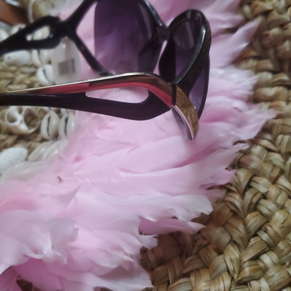 Sunglasses for her by ellure haven't seen any like - Picture 6 of 10